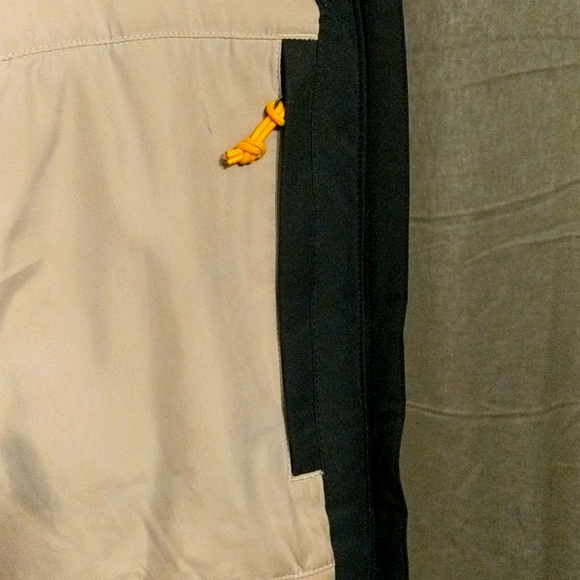 Hooded winter coat - Picture 2 of 10